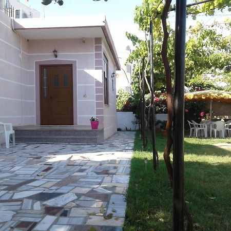 Apartments Orkidea 사밀 외부 사진